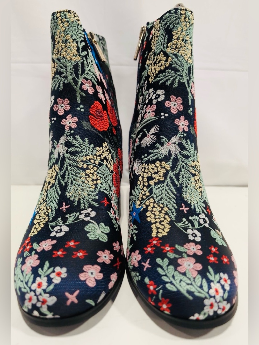 Indigo Rd. Crusona Women’s Ankle Bootie Floral Canvas Side Zip Round Toe 8.5 IOB - Picture 5 of 10
